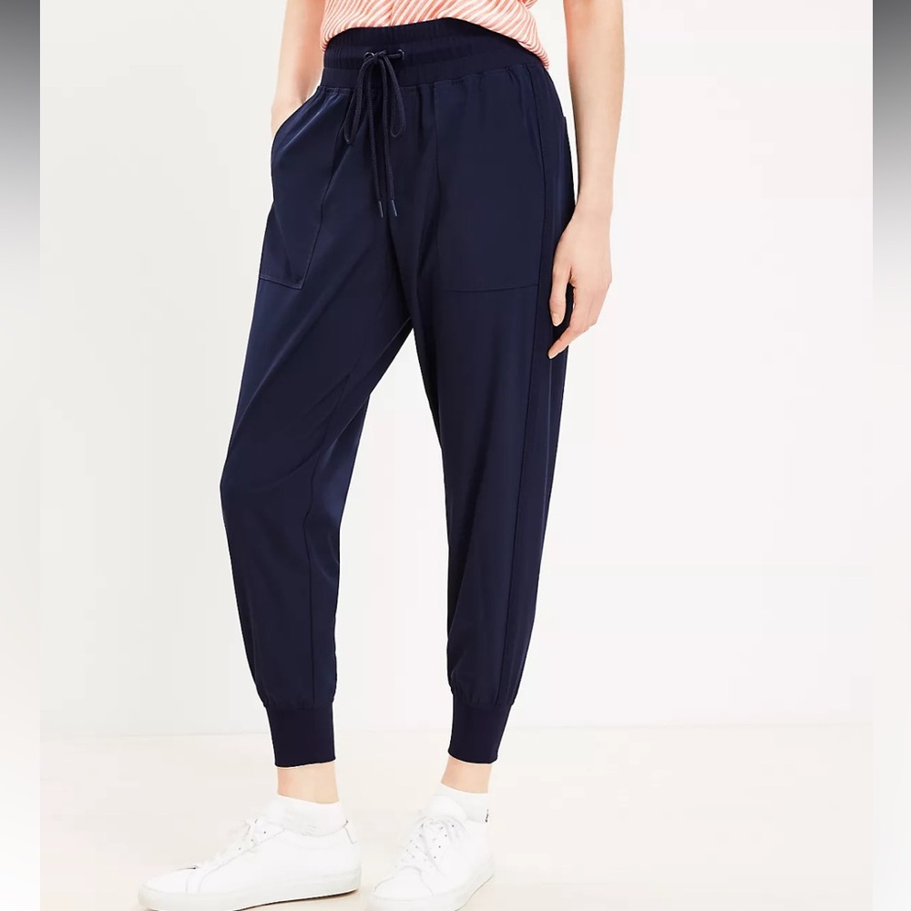 LOFT Lou&Grey Wanderweave Navy Blue Color Joggers, Size Medium, Like New!